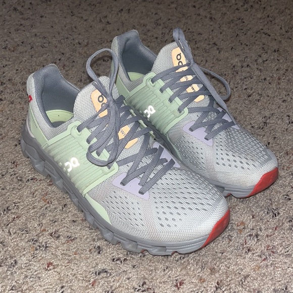On Running Shoes - OnRunning Cloudswift Sneakers